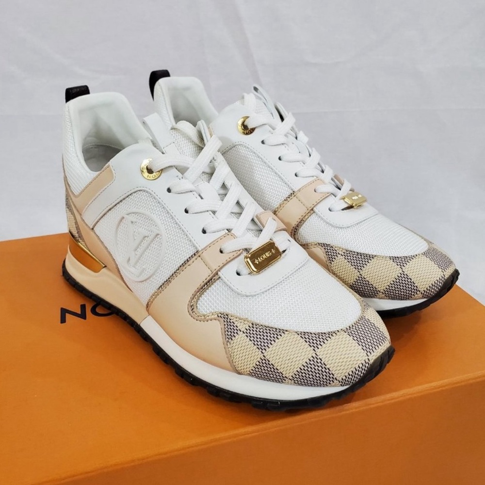 LOUIS VUITTON WOMENS RUN AWAY SNEAKER-SIZE 38